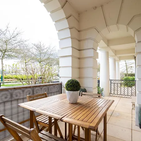 Confortable : & Shopping Apartment